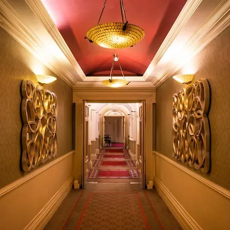 Castle Hotel