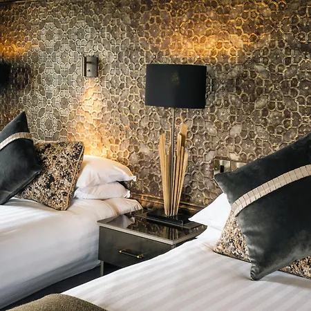 Castle 4* マクルーム